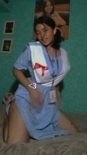 Horny girl showing and fucking cum on her face total 31 clips (2)19