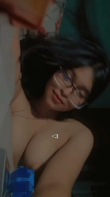 Horny girl showing and fucking cum on her face total 31 clips (2)26