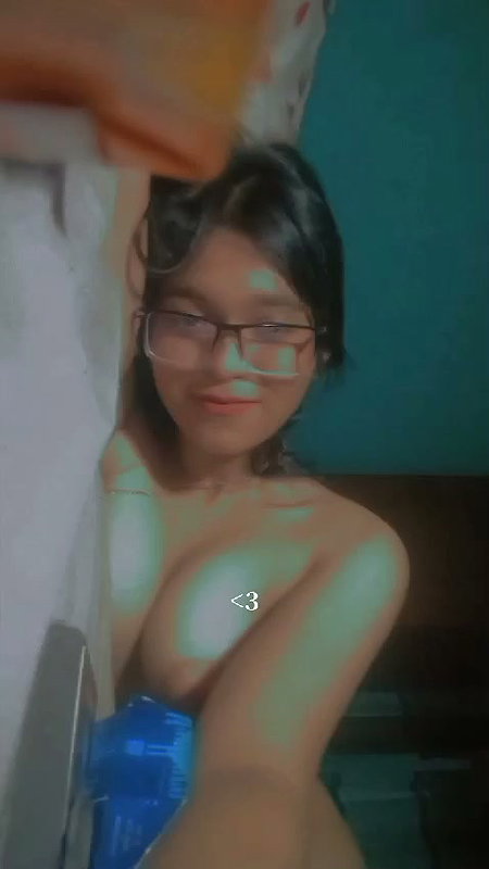 Horny girl showing and fucking cum on her face total 31 clips (2)26