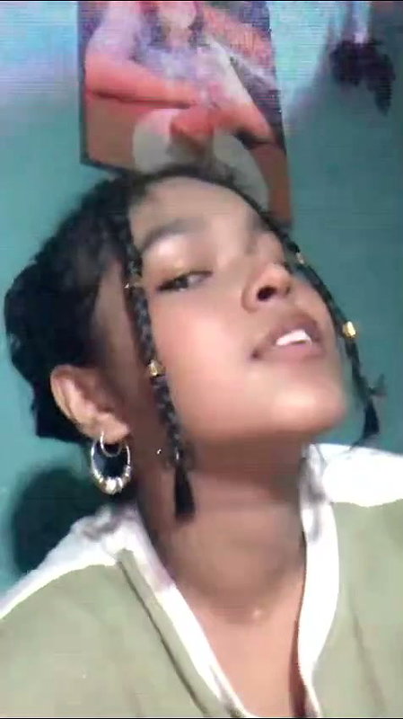 Horny girl showing and fucking cum on her face total 31 clips (2)30