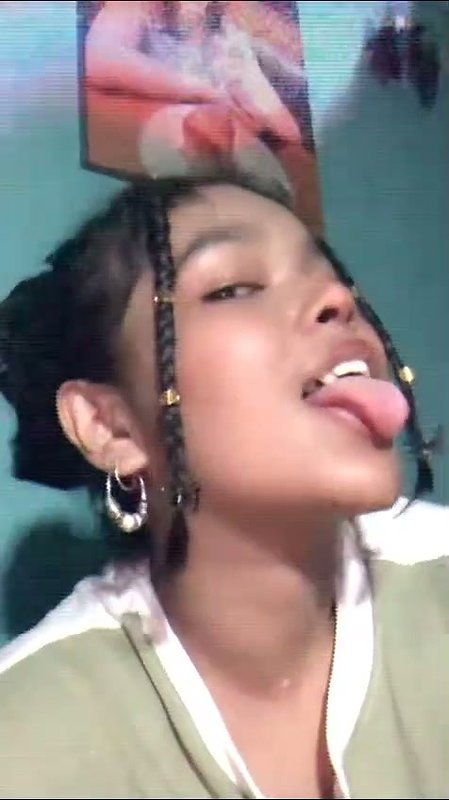Horny girl showing and fucking cum on her face total 31 clips (2)30