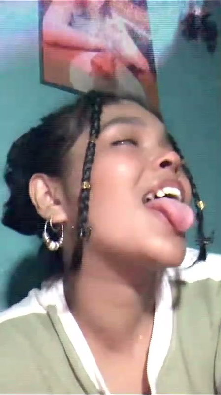 Horny girl showing and fucking cum on her face total 31 clips (2)30