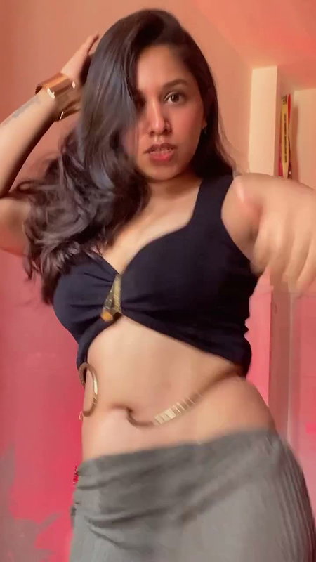 hot desi lady sexy deep navel and accesory on navel (2)2