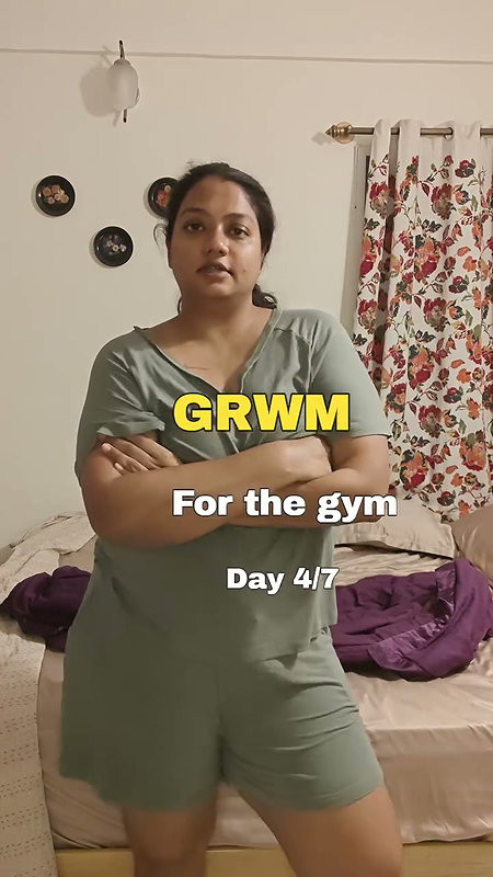 Huge braless tits and nipple pokie of desi lady jiggling in green top (2)2
