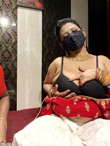 Indian Lisa passionate kissing Boobs pressing and fingering (2)2