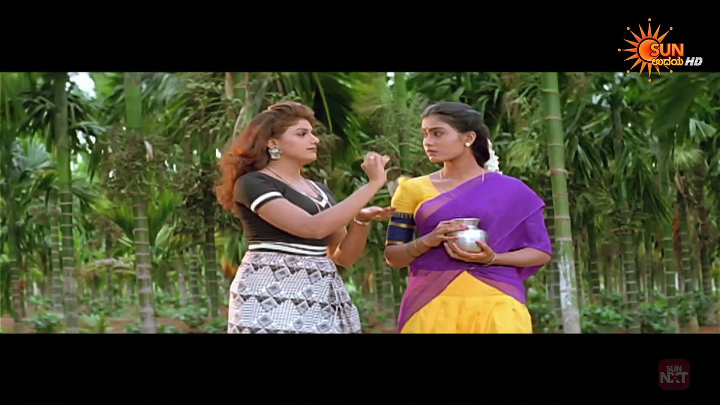 MAdhura drugged hottest Cleavage scene (2)2