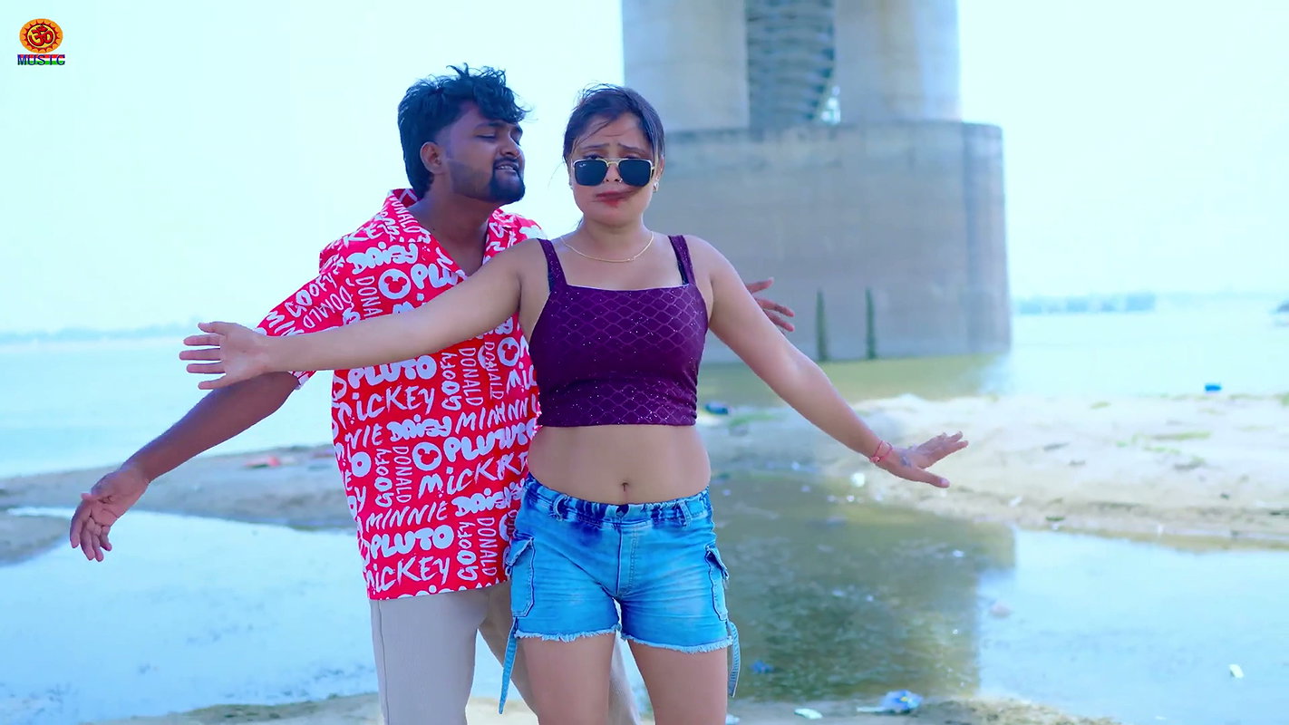 Priti Mishra boobs grabbed, pressed & felt, navel grabbed, sexy cleavage show (2)2