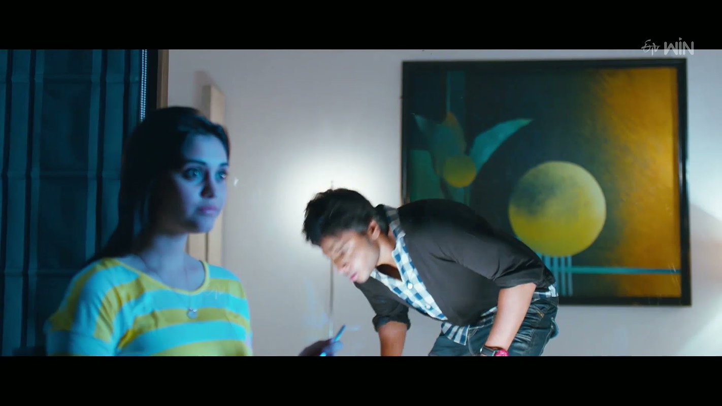 Surbhi Hot Milky,Thighs,Navel Seduction Scenes Compilation 1-Beeruva (2015)2