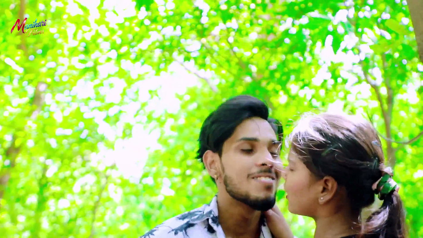 Very Hot – Cutie pie Sandhya boobs grabbed & squeezed hard many times, navel show (2)2