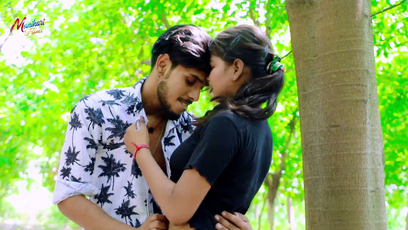 Very Hot – Cutie pie Sandhya boobs grabbed & squeezed hard many times, navel show (2)2