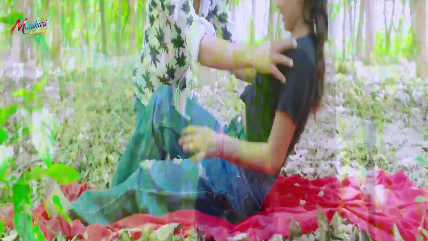 Very Hot – Cutie pie Sandhya boobs grabbed & squeezed hard many times, navel show (2)4