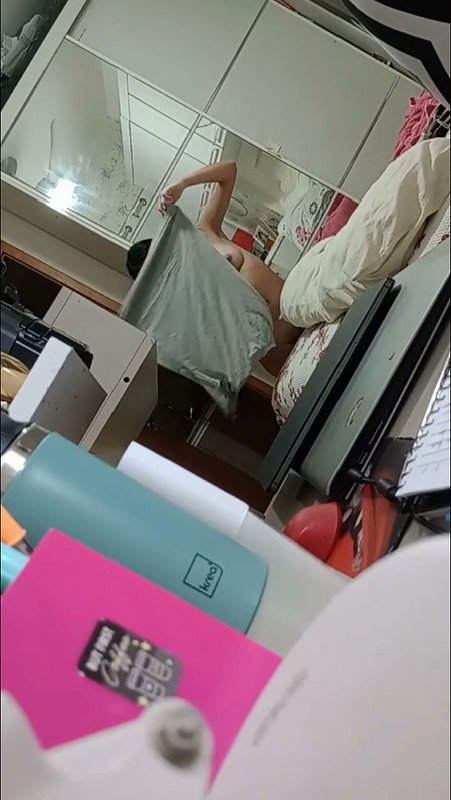 young babe Naked Boobs and Tits captured by spycam (2)2