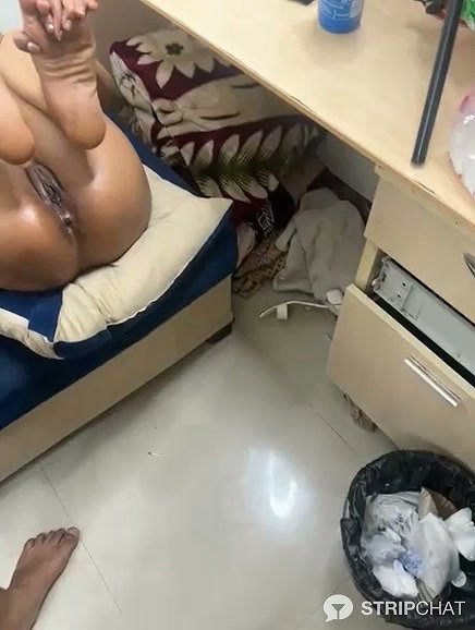Cutenikkibaby 4some show cum on Ass (2)