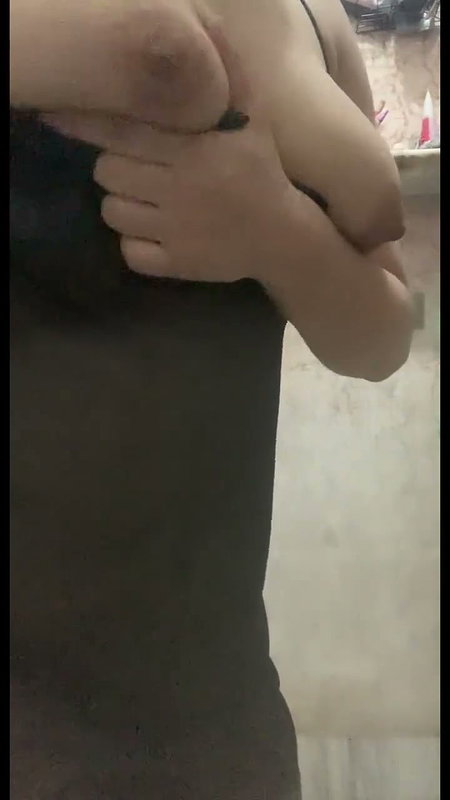 Arsa looking to play with her pussy