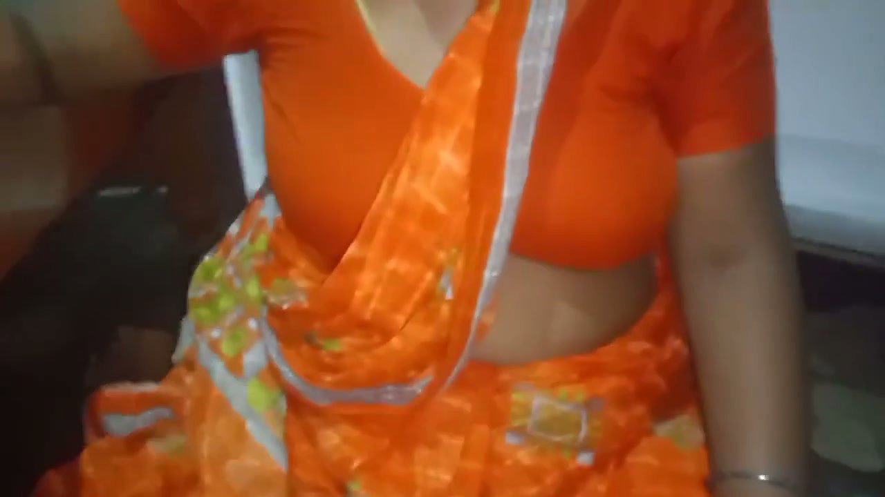 Indian bhabhi fucking in village home