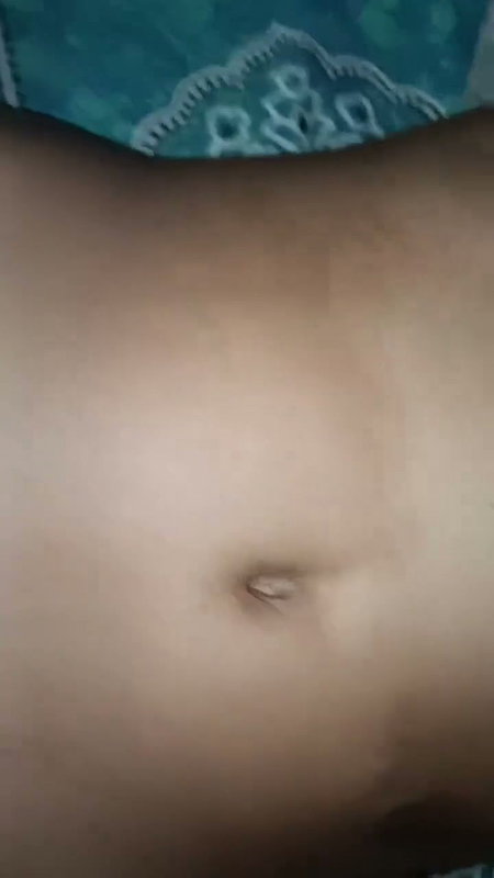Indian thin-waisted quenching thirst