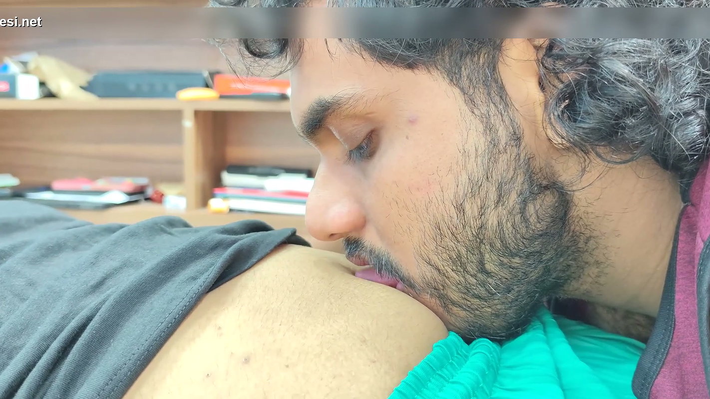 Lip lock with armpit lick and navel lick romance in bed