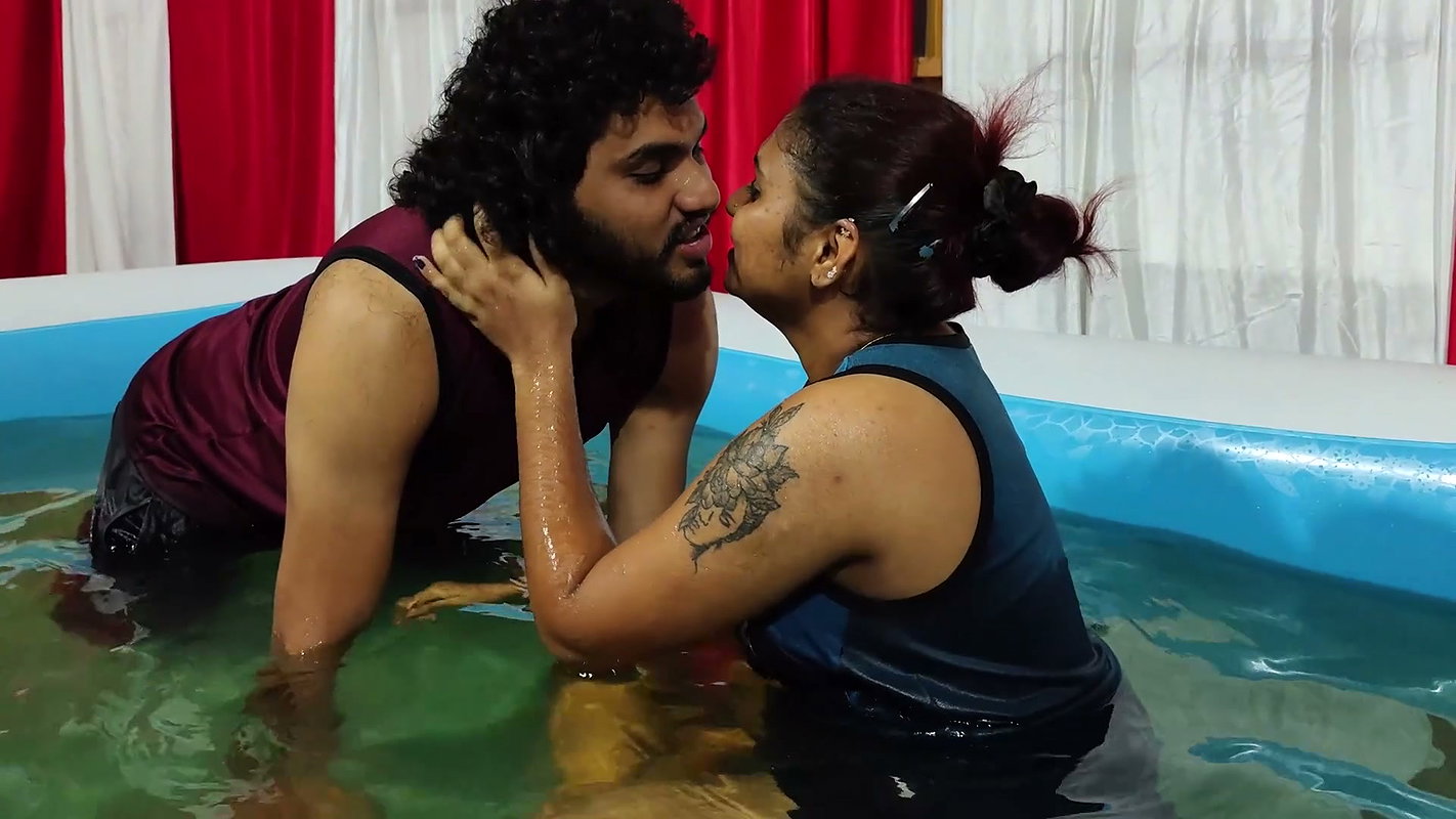 Pool romance with lip lock