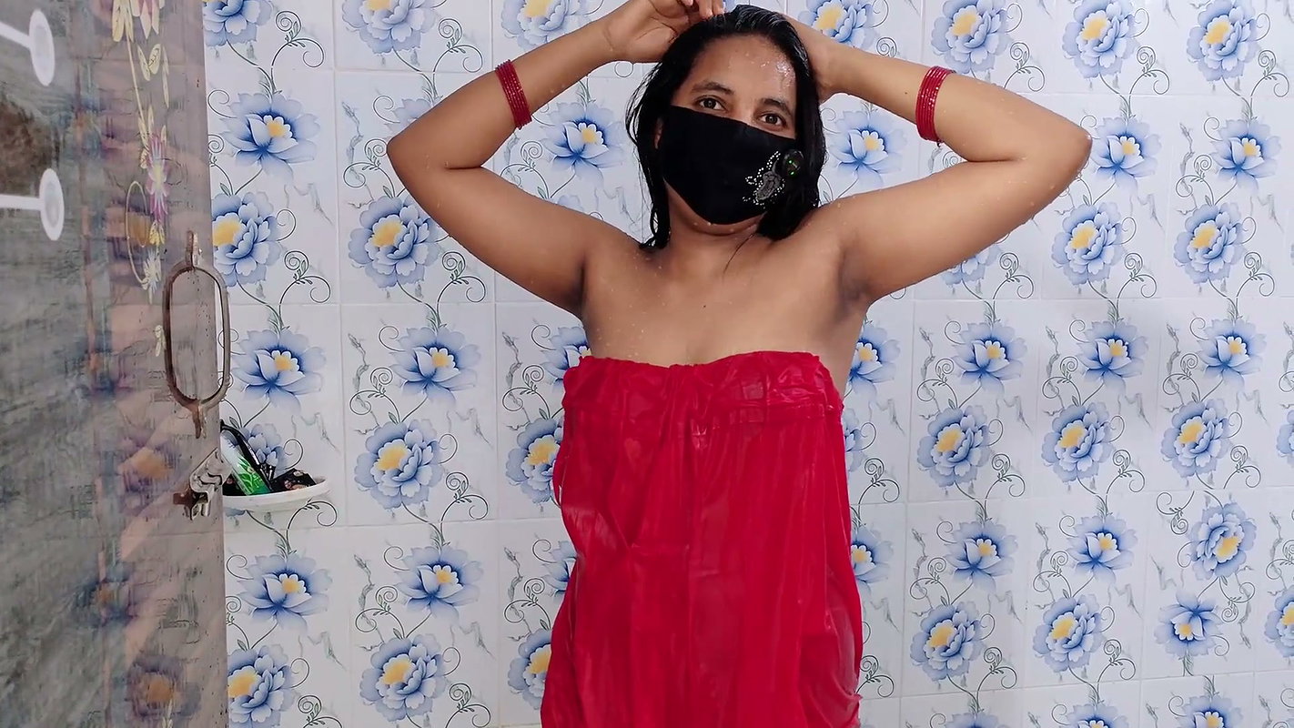 Bangladesi aunty nude bath and fingering hairy pussy