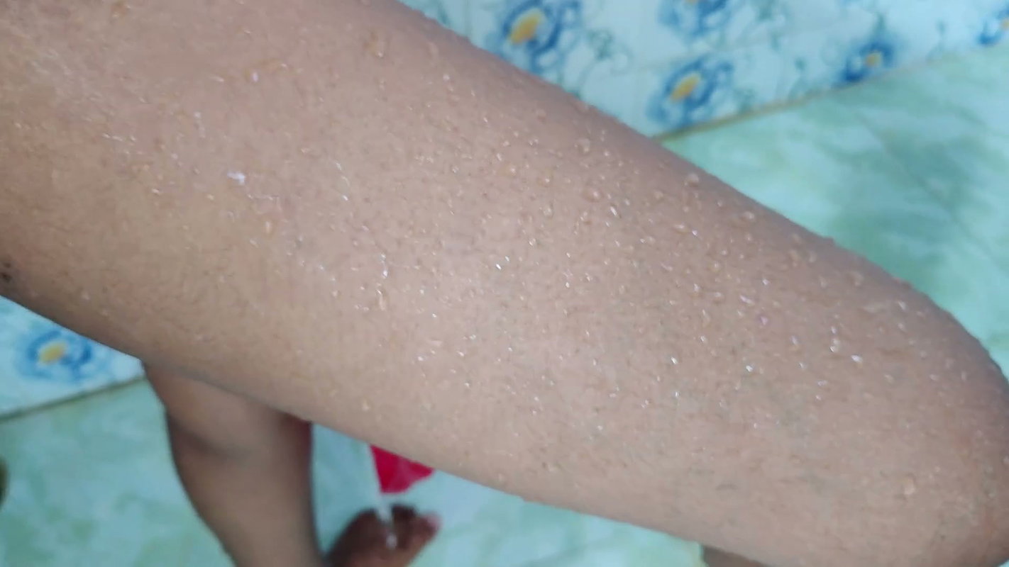 Bangladesi aunty nude bath and fingering hairy pussy