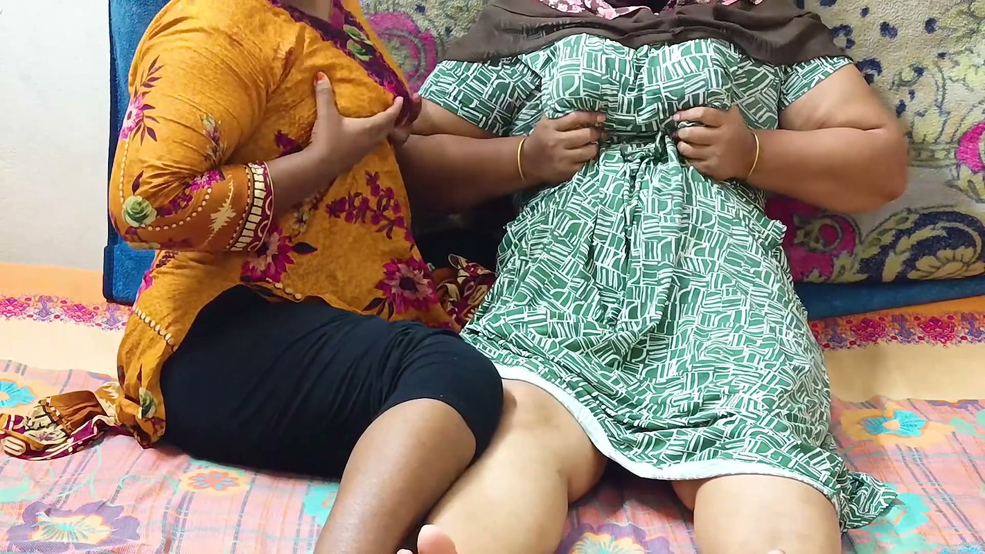 Cute asian teen Indian Bengali School Girl and Desi Bhabhi hot fingering mms