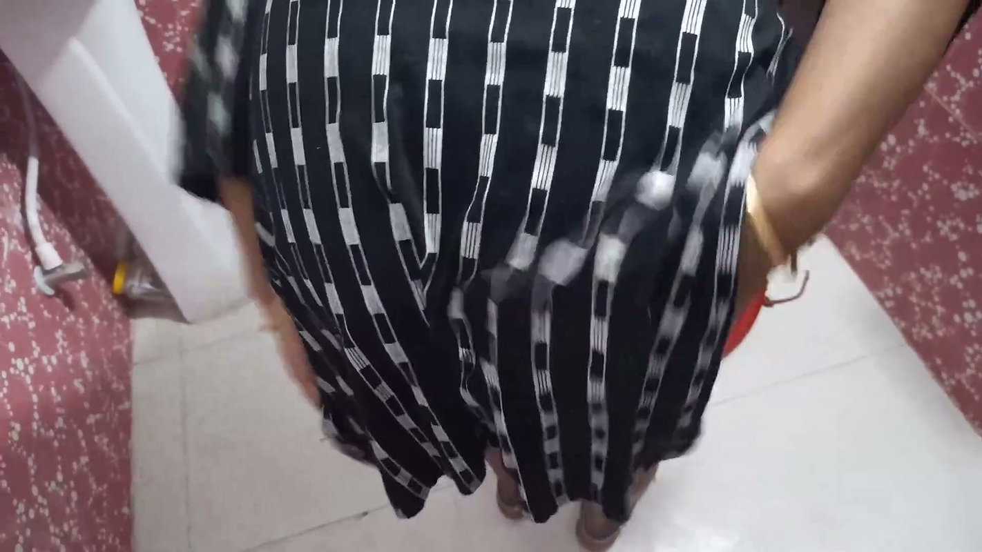 Indian home made beautiful Lady cocking time sex video enjoying sex video