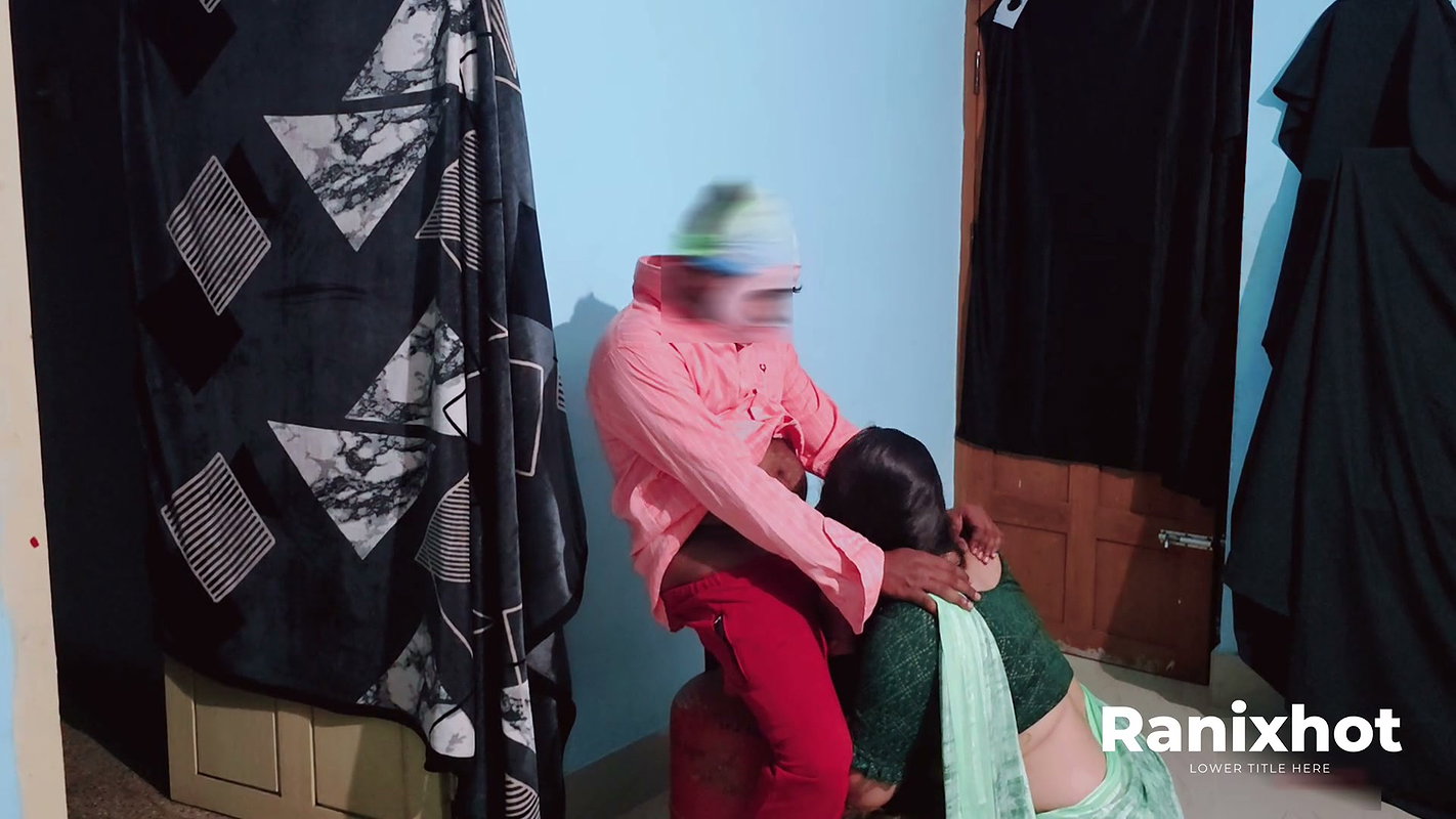 4K Gas Delivery Boy and Lonely Aunty Romance and Sex Secretly at Home
