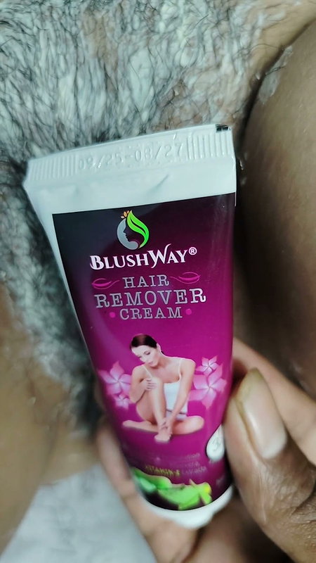 Desi Bhabhi’s Clean Hair Pussy