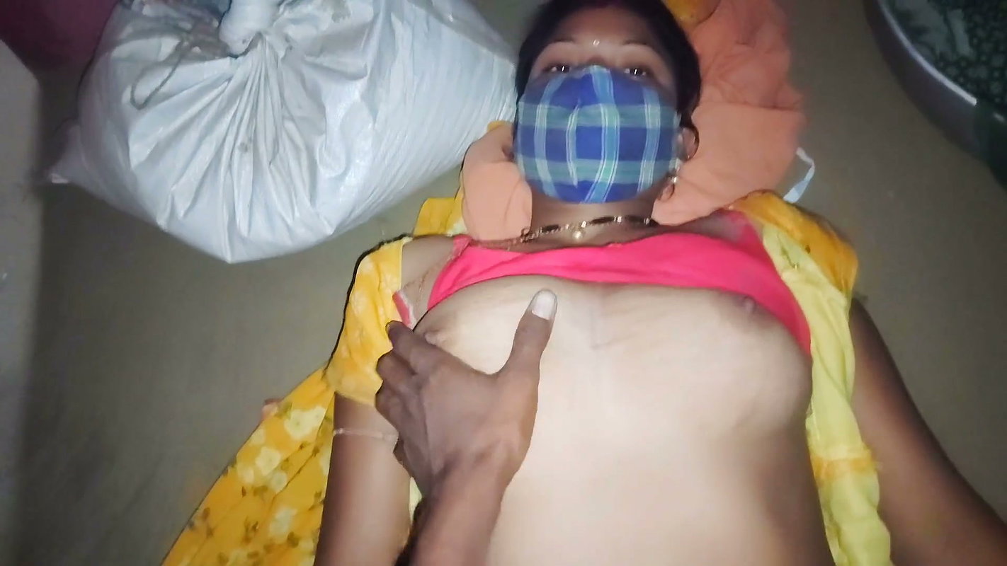 Desi Hot Couple Having Softcore Sex! Homemade Sex Video
