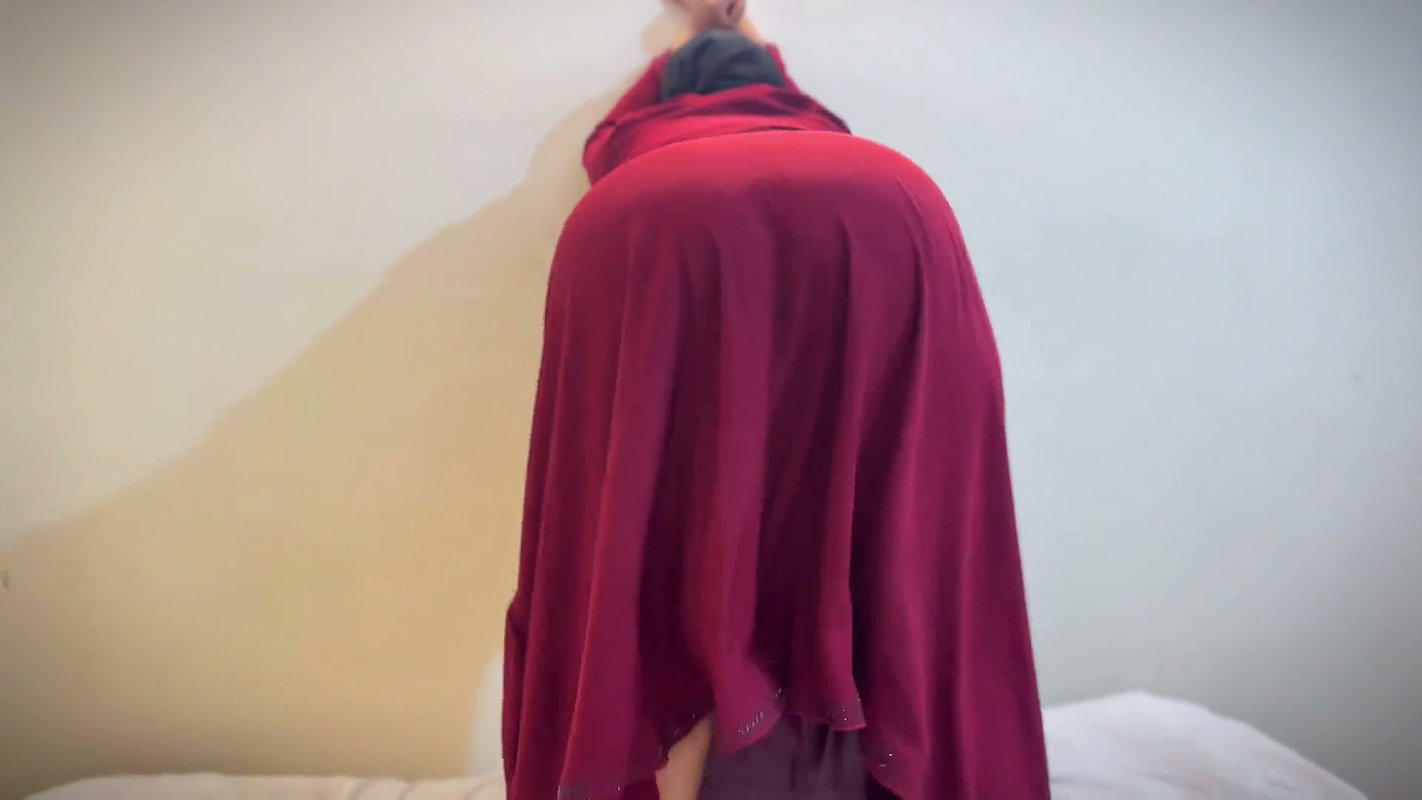 Hot Arabian Big Ass!