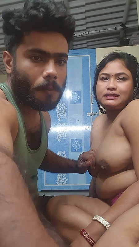 Hot Deshi Indian Couple