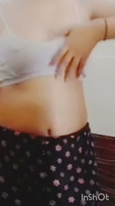 Indian Desi Village Girl Caught Masturbating While Taking Bath