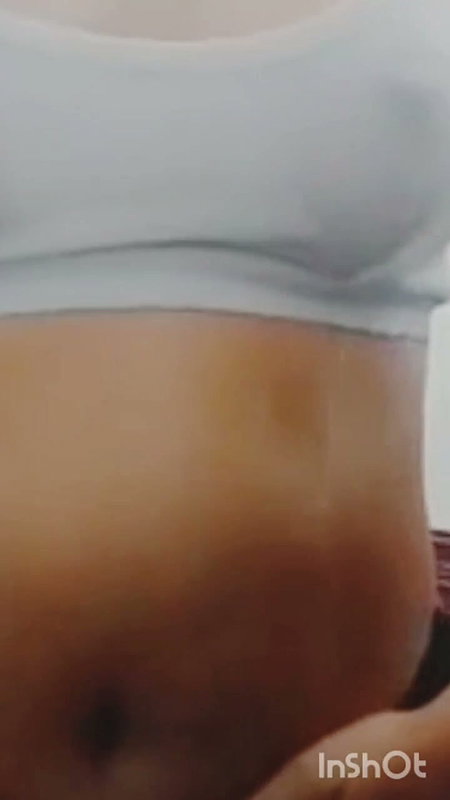 Indian Desi Village Girl Caught Masturbating While Taking Bath