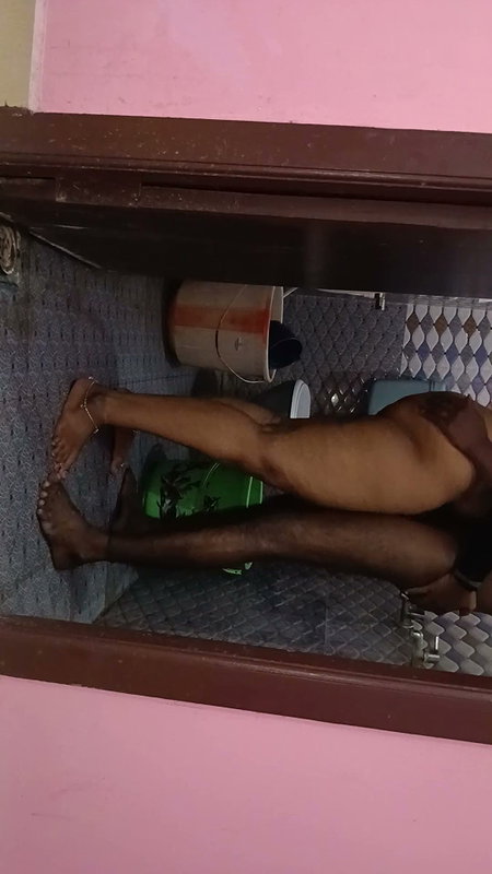 Bathroom Sex with Pusssy Hair Removing