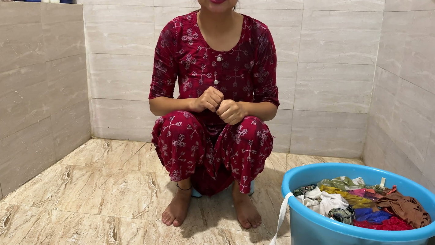 Beautiful Bhabhi First Time Sex with Devar! Pissing in Front with Clear Hindi Audio