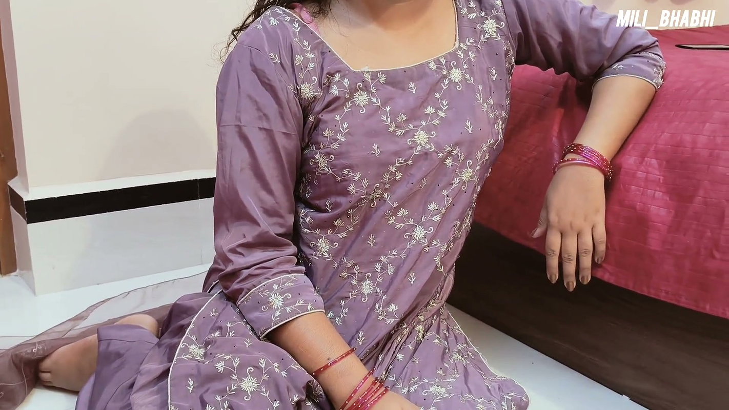 Beautiful Indian Wife Tight Pussy Hindi Audio Sex, Desi Indian Village Wife Fuck by BBC Xxxx