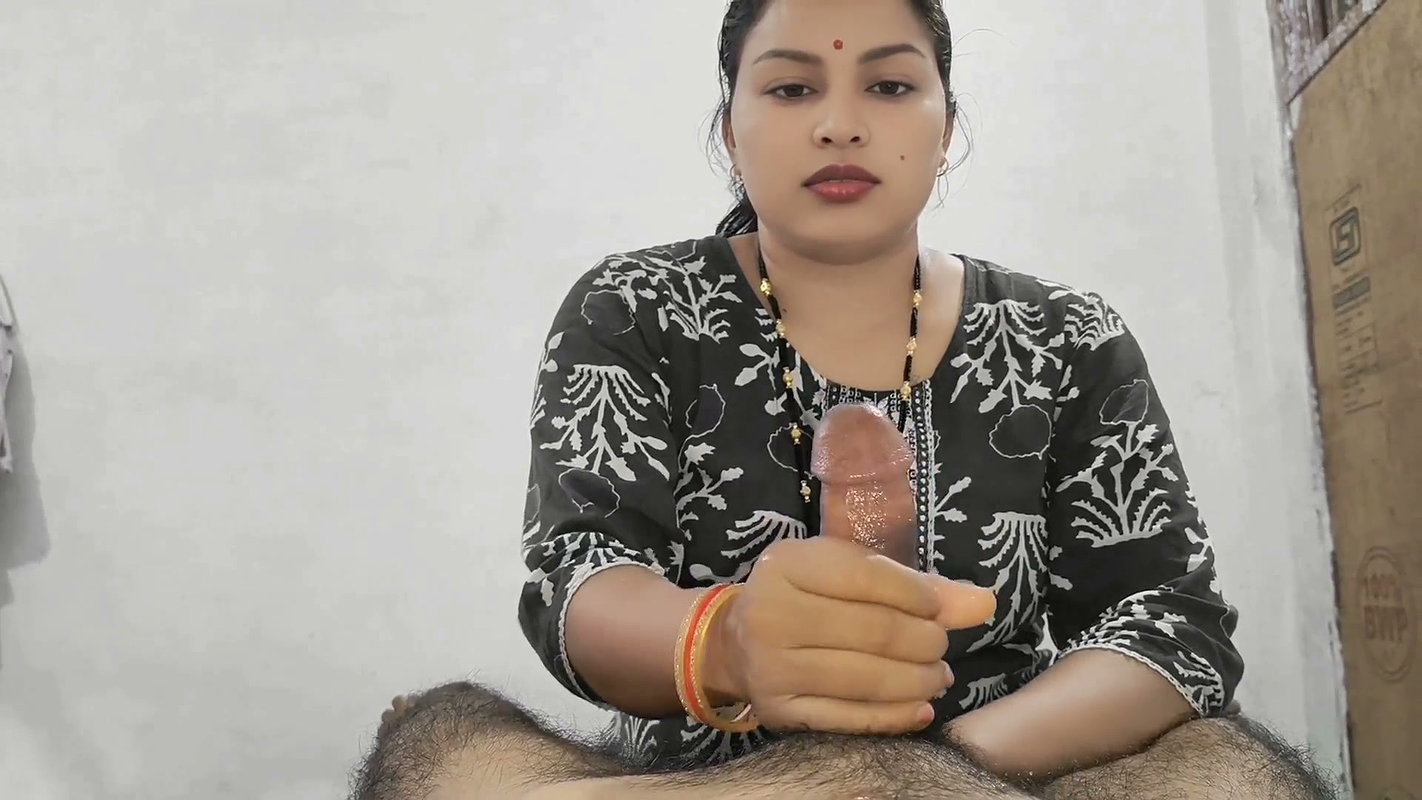 Desi Girlfriend Gave Hand Job to Her Lover He Gave Her Huge Cumshot on Her