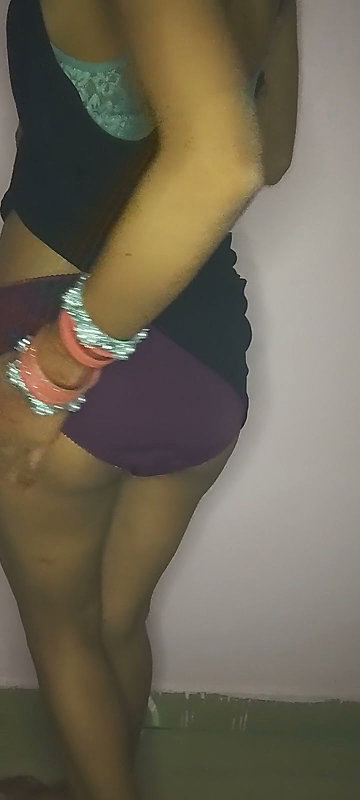 Desi Indian Girl First Time Masturbation