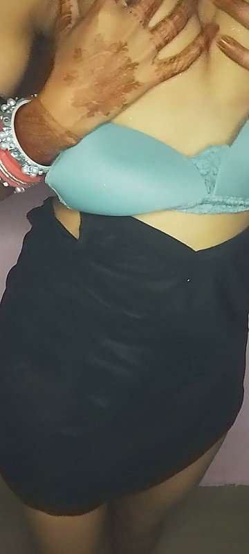 Desi Indian Girl First Time Masturbation