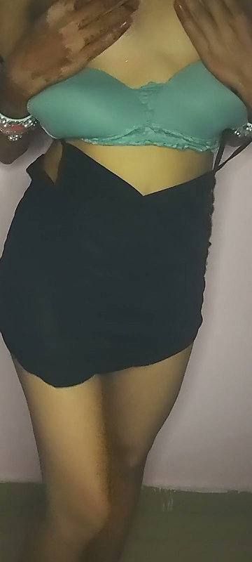 Desi Indian Girl First Time Masturbation