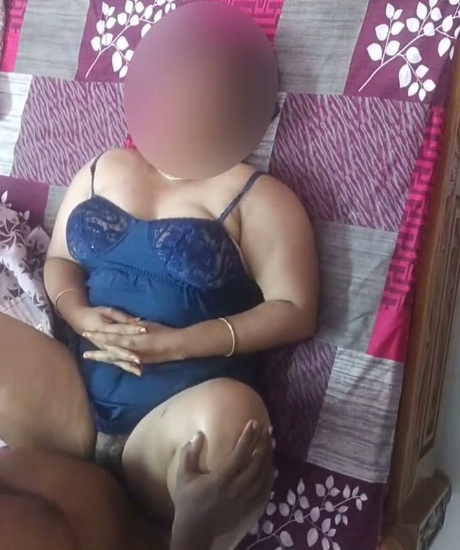 Hot Desi Boudi Big Juicy Tits Bouncing Rough Creampie Sex