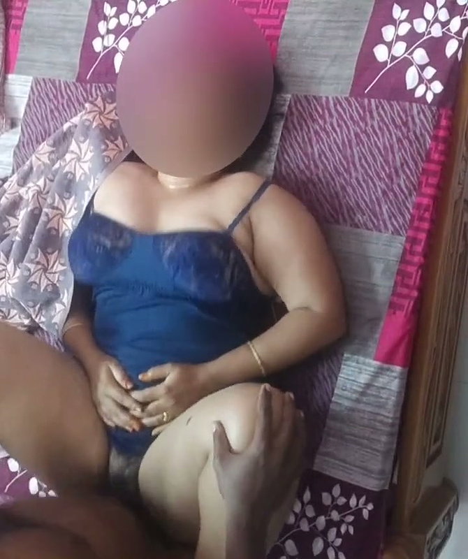 Hot Desi Boudi Big Juicy Tits Bouncing Rough Creampie Sex