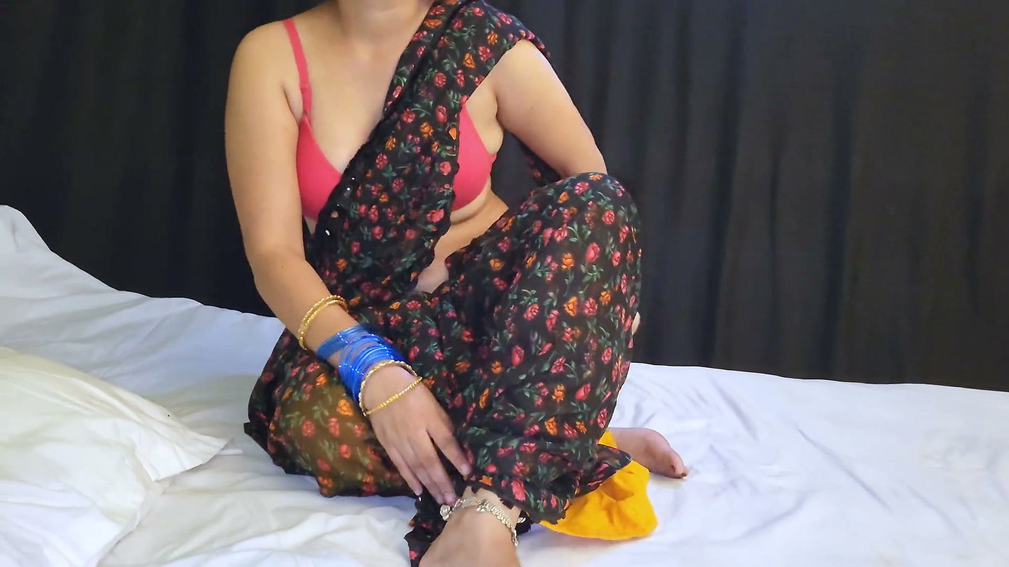 Indian Bhabhi Always Like to Got Fucked with Hot and Erotic Dirty Talk