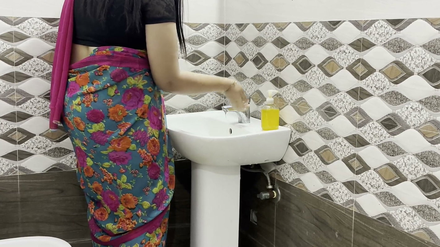 Indian Desi Fuck in Bathroom Fully Video