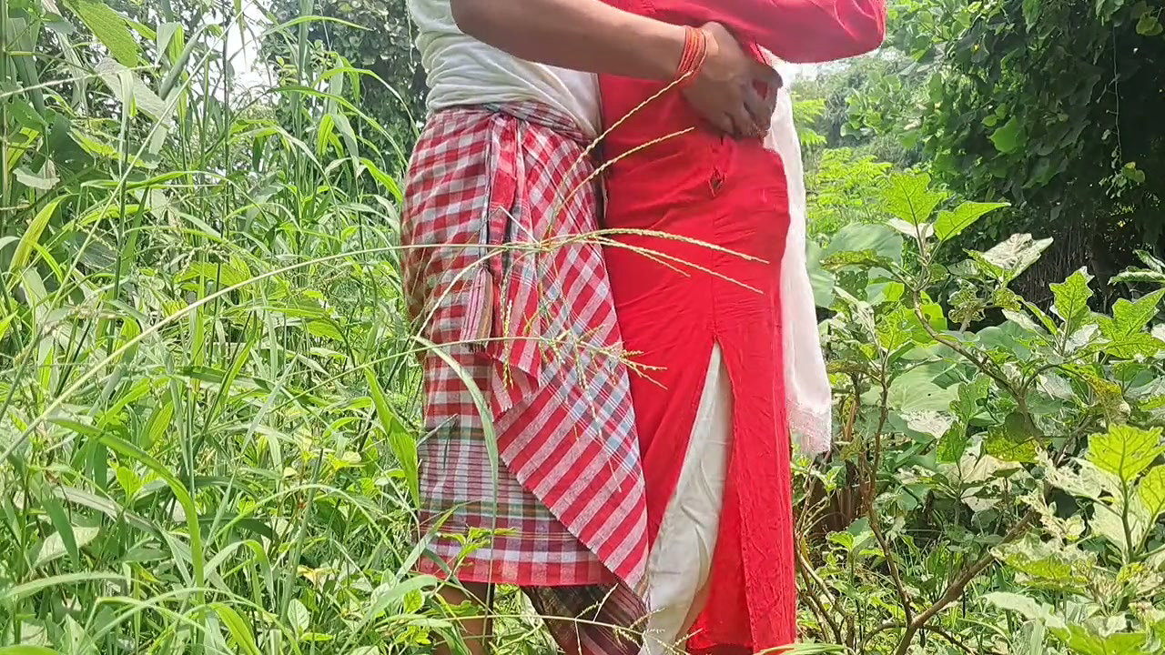 Lal Shut Madam Fucking in Forest with Fubret Student