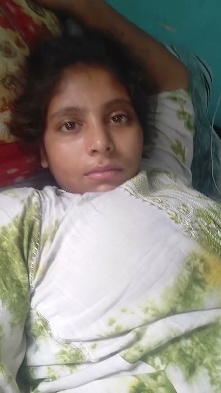 Muh Me Gira Diye or Mai Chat Gayi