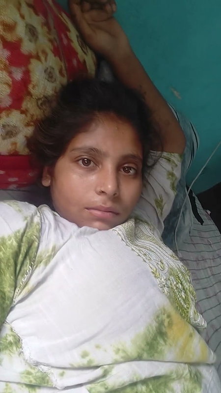 Muh Me Gira Diye or Mai Chat Gayi