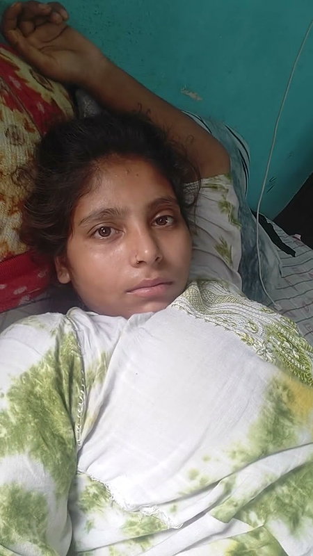 Muh Me Gira Diye or Mai Chat Gayi