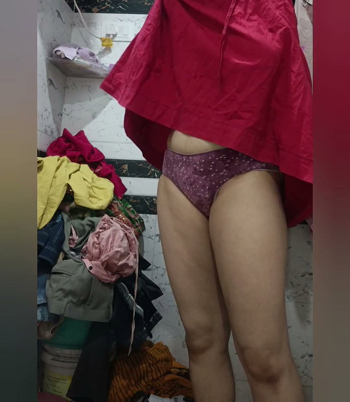Priya Bhabi Sexy Video Shoot
