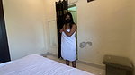 Room Service Guy Had Sex After Seeing Girl Alone in Hotel